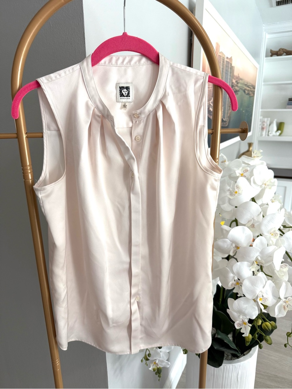 Anne Klein Sleeveless Button-Front Shell Top Beige size 2